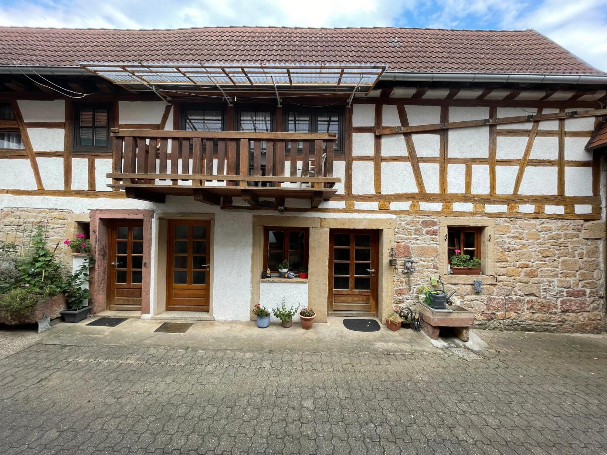 Weingut Und Destillerie Bernd Klein Pleisweiler-Oberhofen ภายนอก รูปภาพ